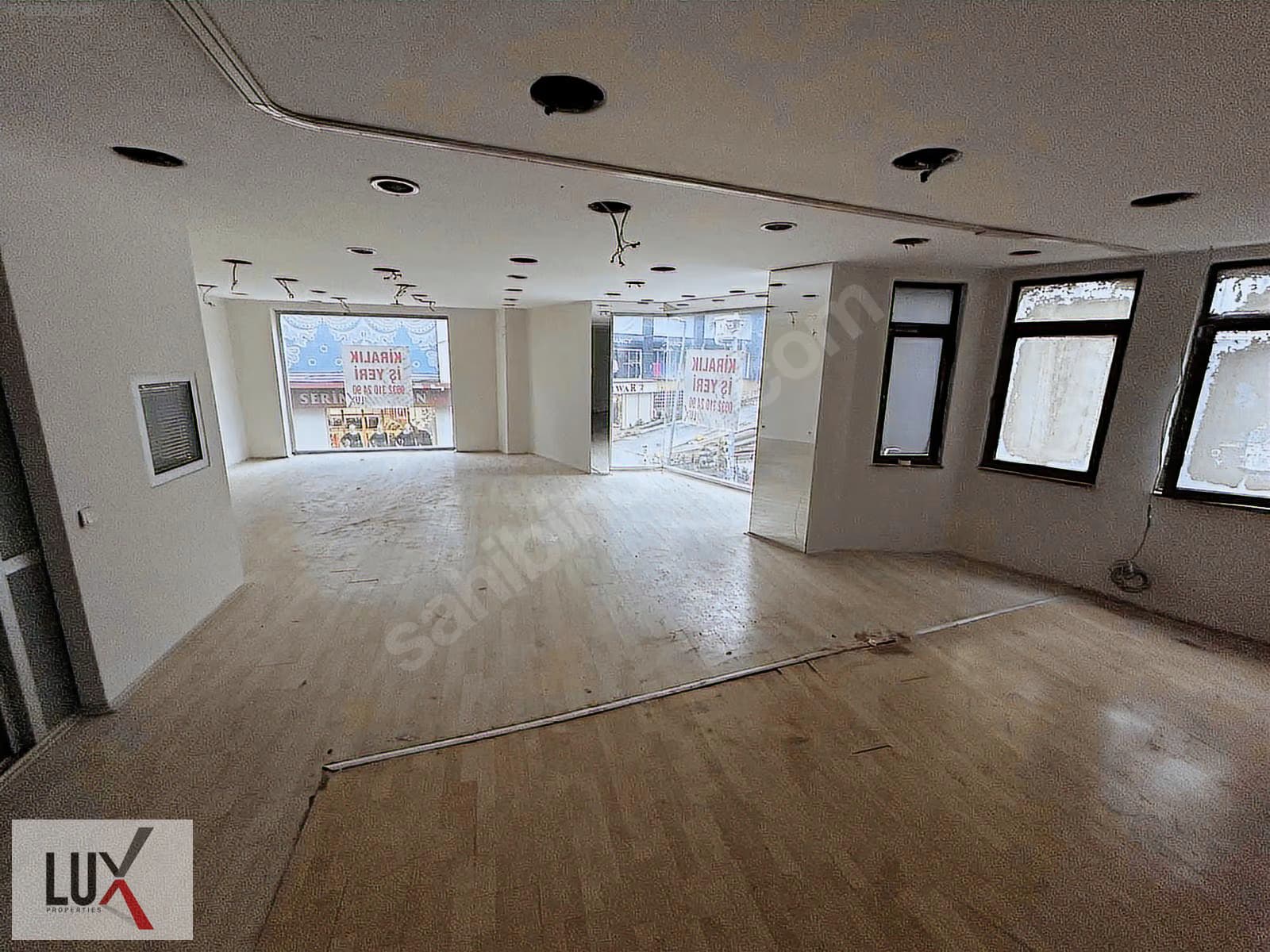 Nişantaşı Baytar Ahmet Sk Meydanda Köşe 70m2 Kiralık İşyeri - İstanbul, Şişli, Meşrutiyet Mah